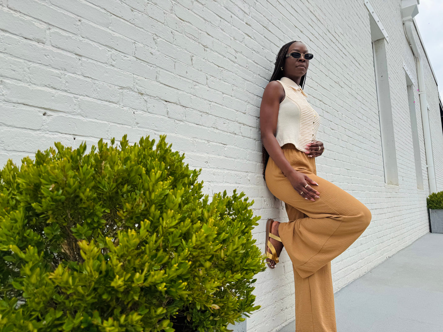 Je Ne Sais Quoi - Black & Gold